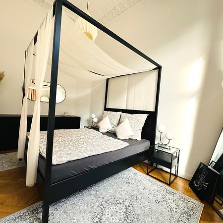 Superhosts Zentrum - Parkplatz - Badewanne - Netflix - Kaffee BRE エクステリア 写真