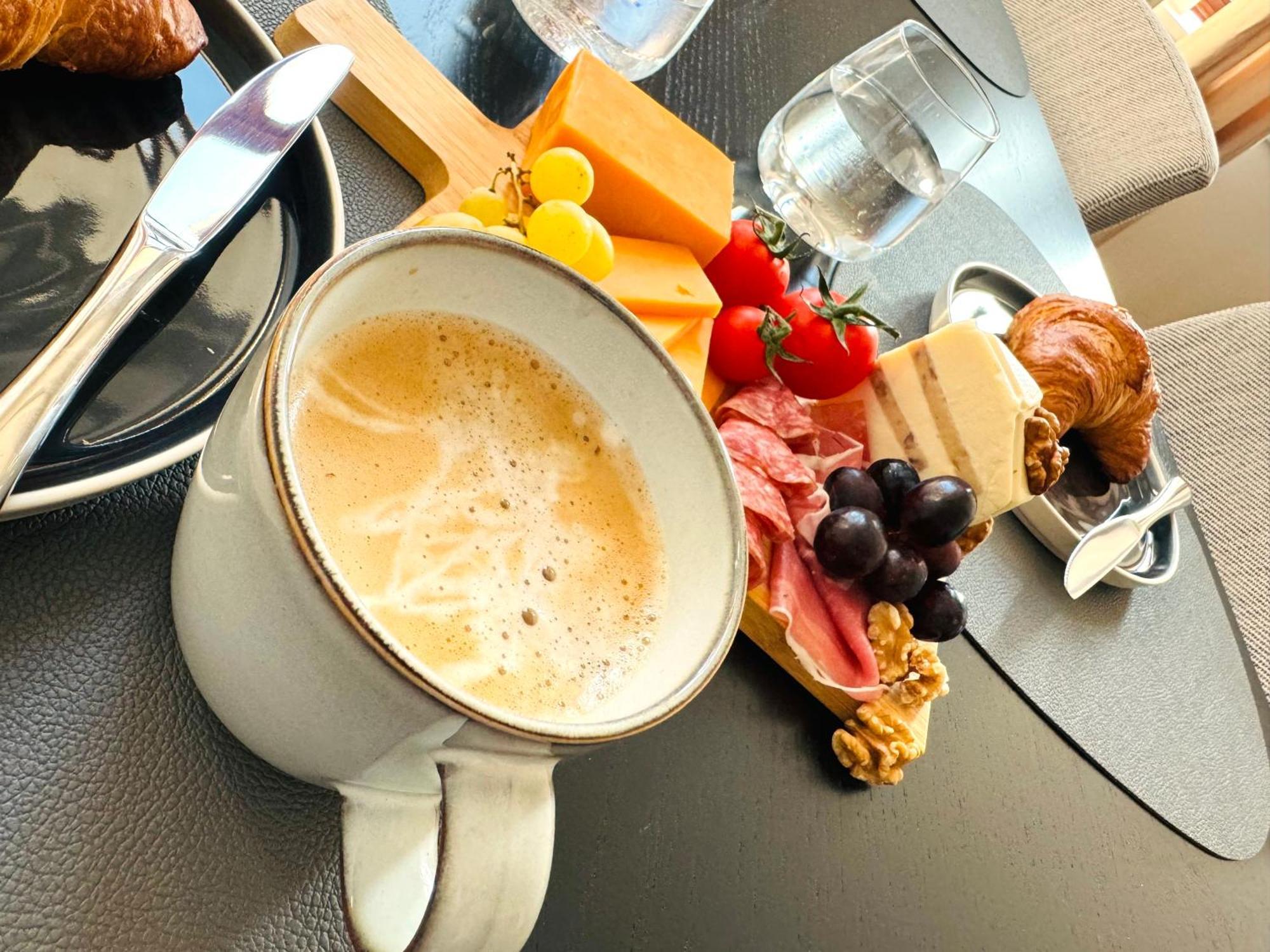 Superhosts Zentrum - Parkplatz - Badewanne - Netflix - Kaffee BRE エクステリア 写真